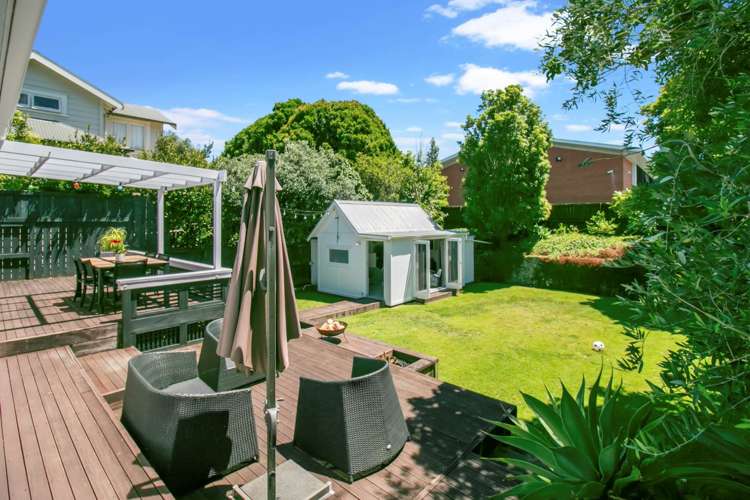 20 Rocklands Avenue Mount Eden_11