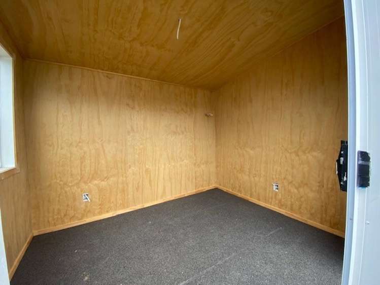 406A Avenue Road West 10482_3