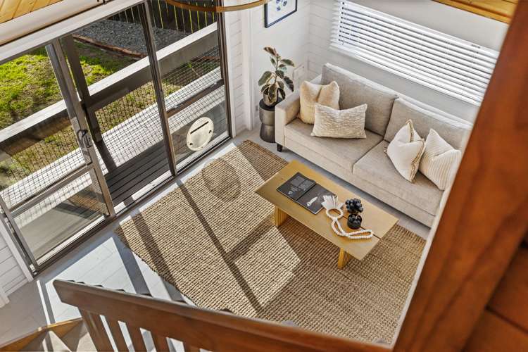 2/7 Fernbird Place Massey_2