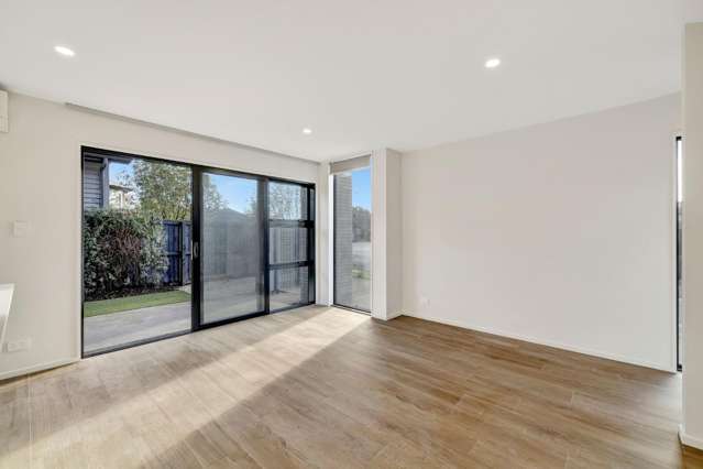 1/11 Spring Grove Street 10222_3