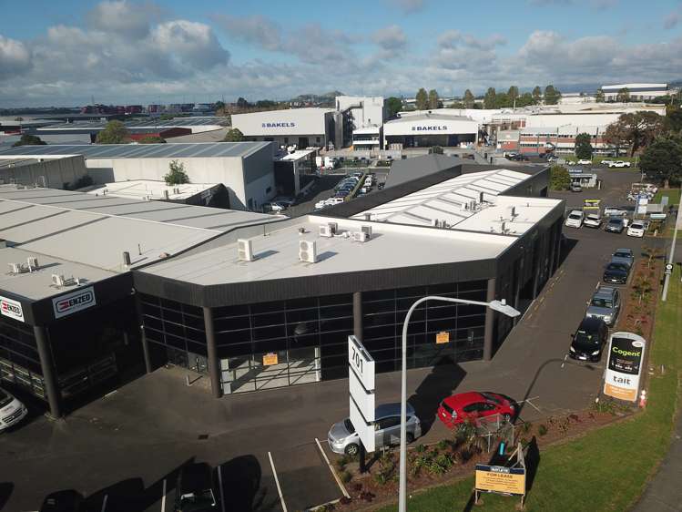 J/701 Great South Road Penrose_9