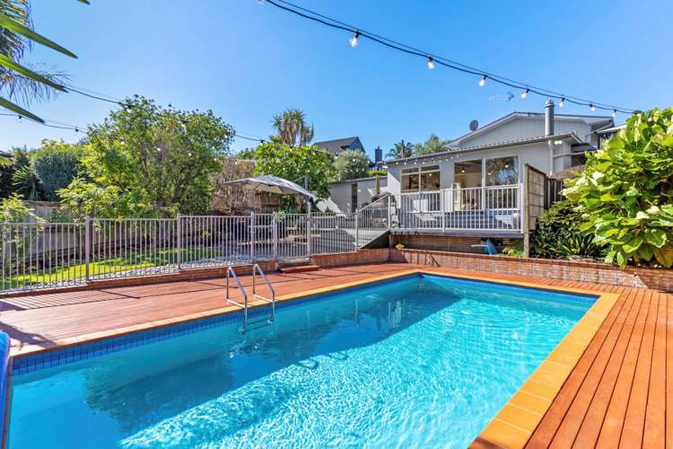 81a Beach Road Mellons Bay_25