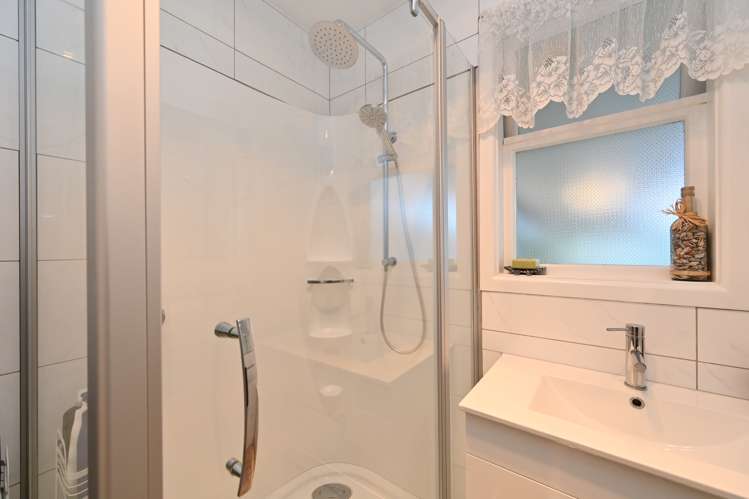 59 Harold Holt Avenue Onekawa_9