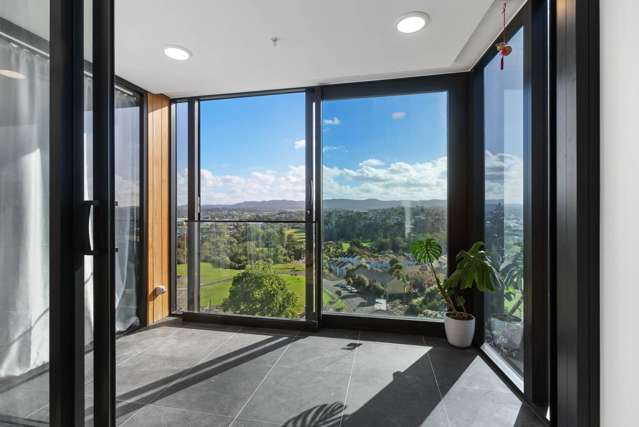 Breathtaking Views & Luxury Living
