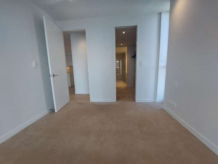 302/223A Green Lane West 1662_5