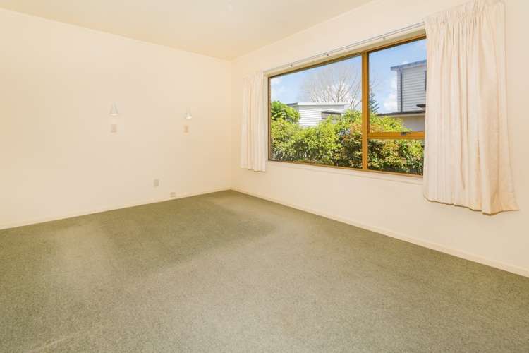 2/39 Francis Street Hauraki_14