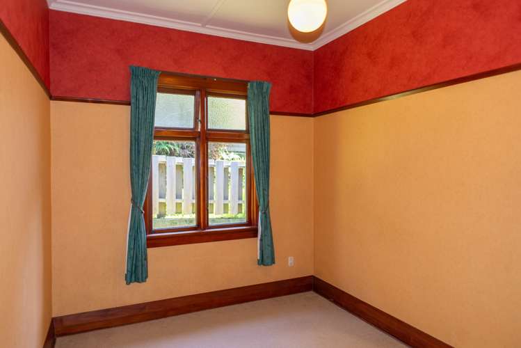 32 Garfield Avenue Roslyn_13
