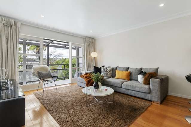2/420 Beach Road Mairangi Bay_1