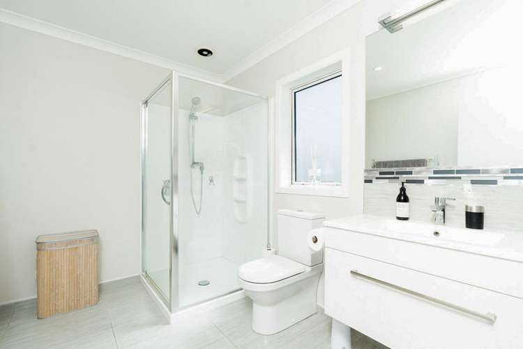 3 Olly Close Grandview Heights_12