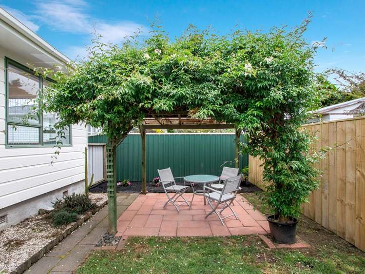 17 Stokes Avenue Te Atatu Peninsula_15