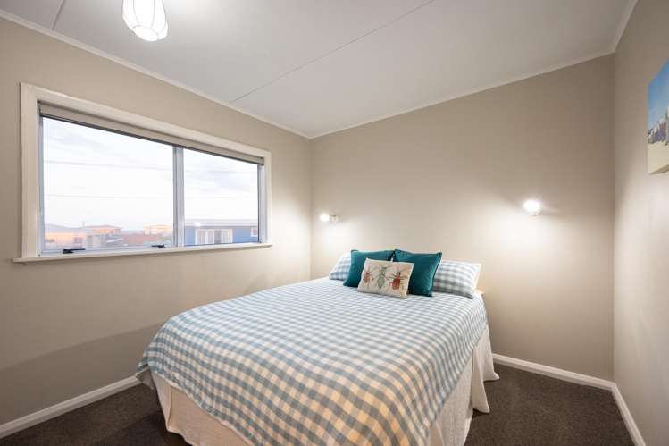 10 Marine Parade South Foxton Beach_15