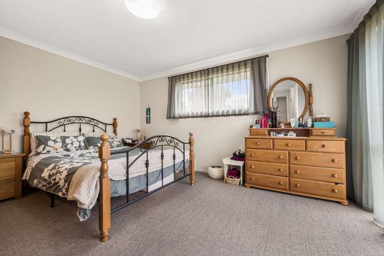 16 Becmead Drive Harewood_10