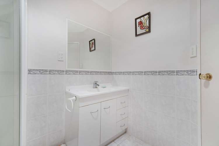 1 Youngs Road Papakura_9