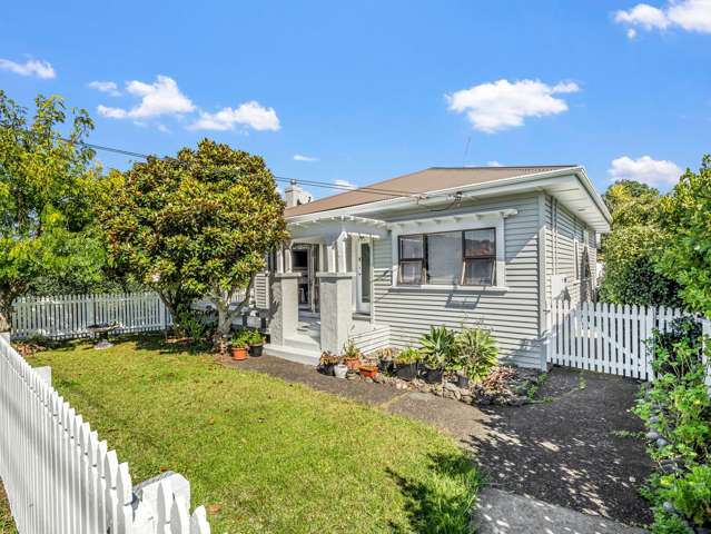 19 Ennismore Road Mount Albert_2