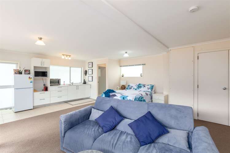 57 Fairmount Road Titirangi_19