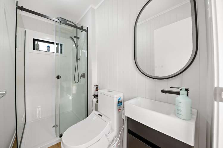 5A & 5B Waipouri Road Mangere_8