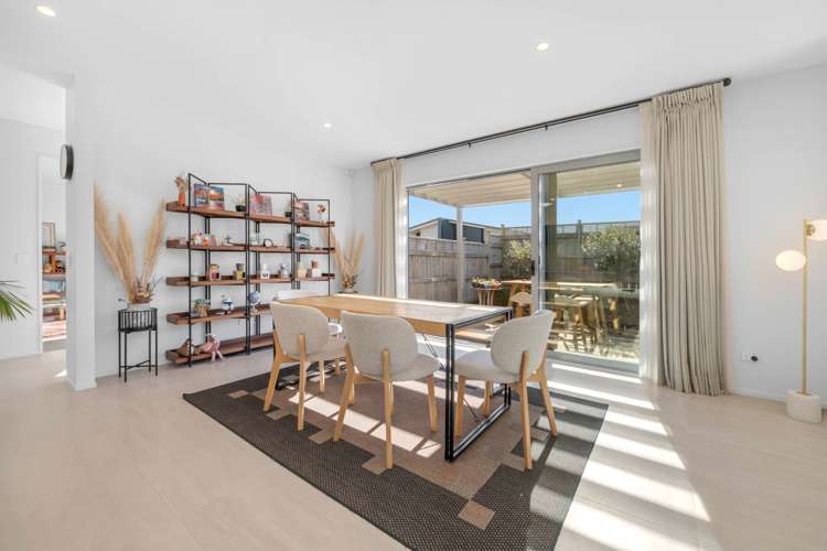 24 Marine Garden Crescent Beachlands_4