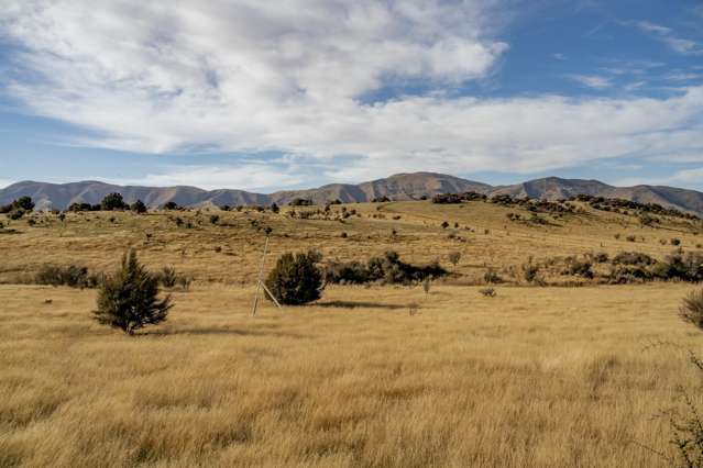 242 Pukerangi Drive Queensberry_1