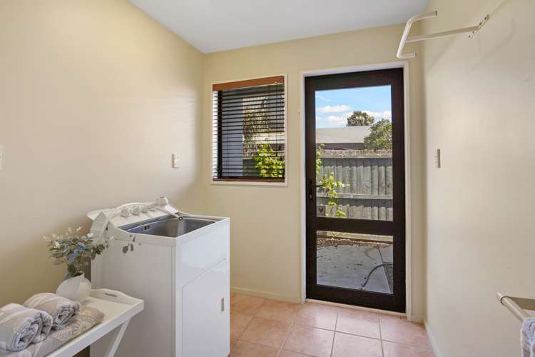 9 Karen Lane Beckenham_24