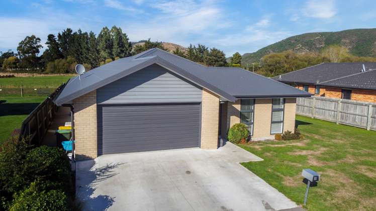 16 Eric Batchelor Place Waimate_17