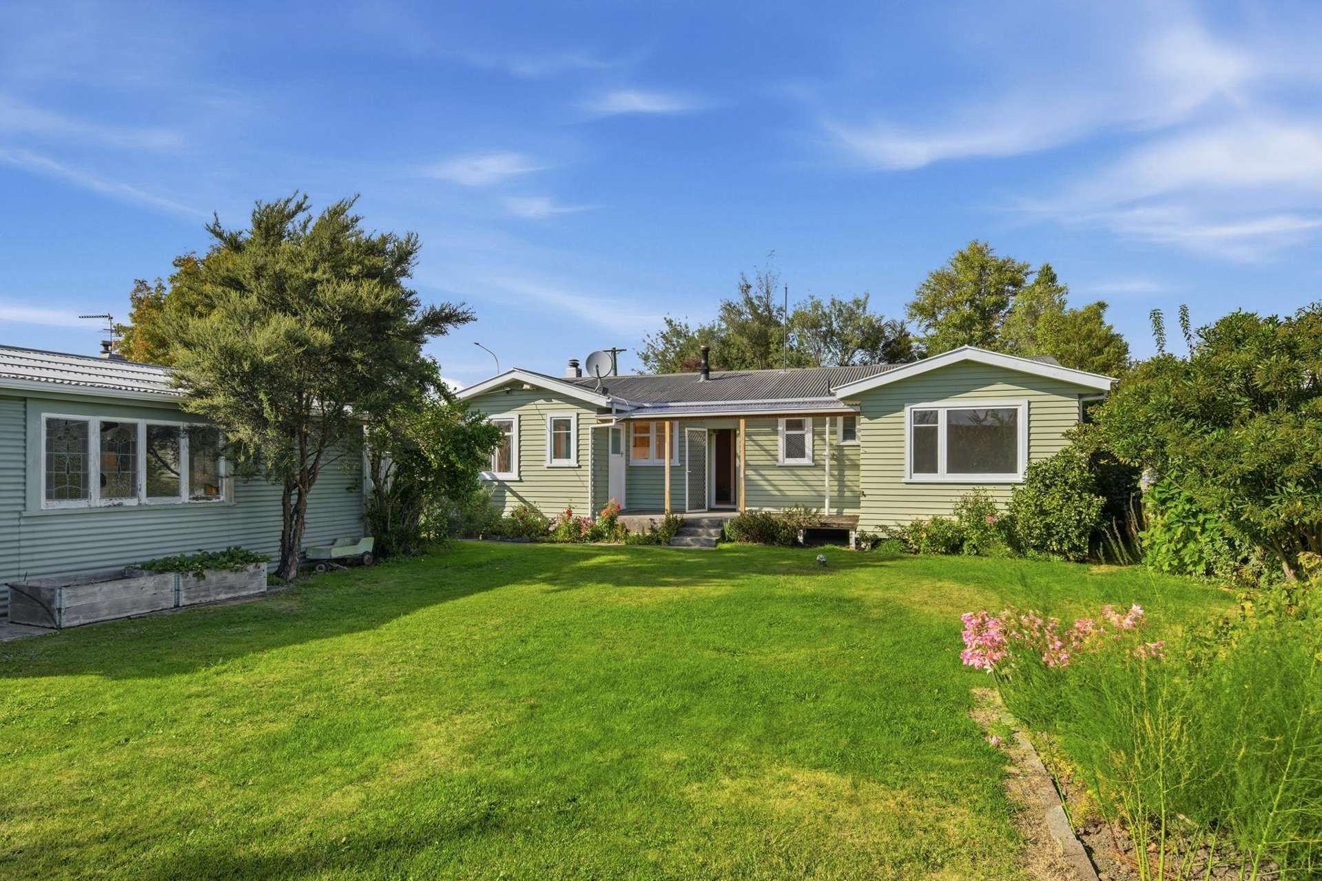 64 New Renwick Road Burleigh_0