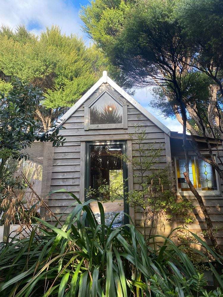 Kauri Cabin/128 Lone Kauri Road Karekare_0