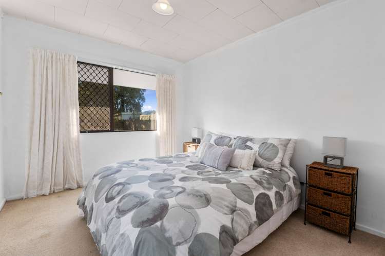 38e Robinson Avenue Holdens Bay_8