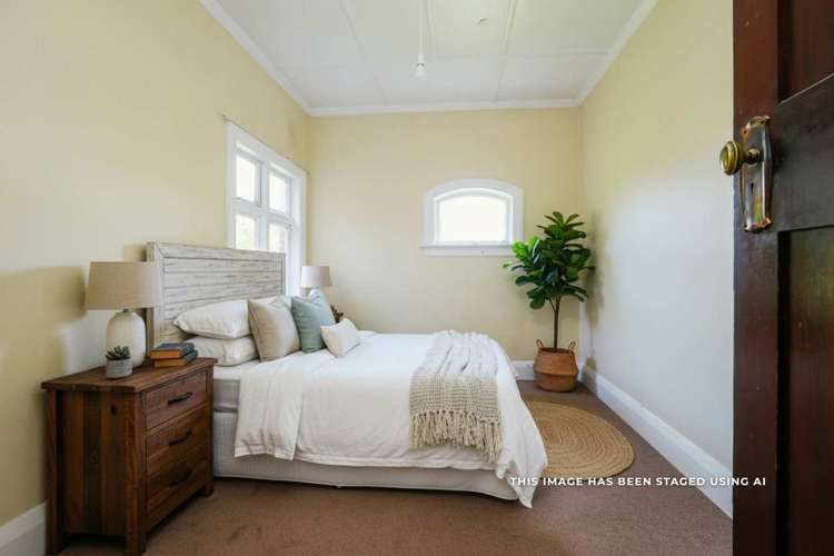 1 Crown Street North East Valley_11