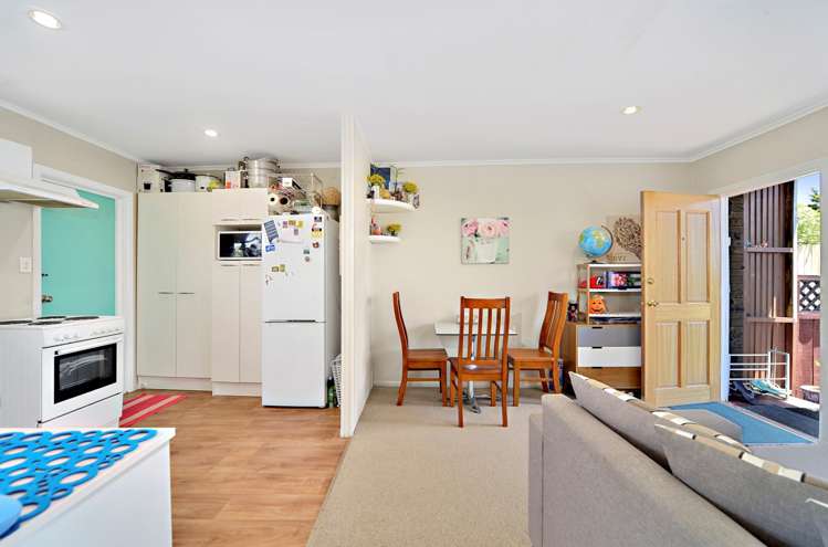 2/50 Blockhouse Bay Road Avondale_4