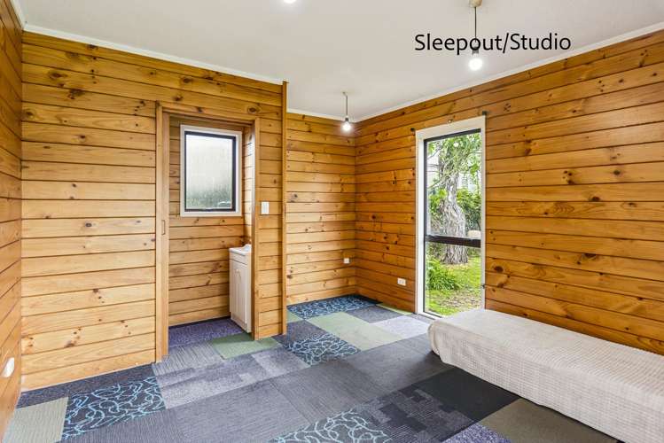 10 Nugget Grove Raumati Beach_15