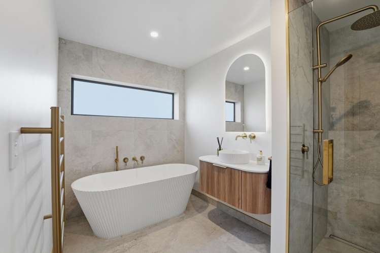 42 Burdon Loop Lake Hawea_14