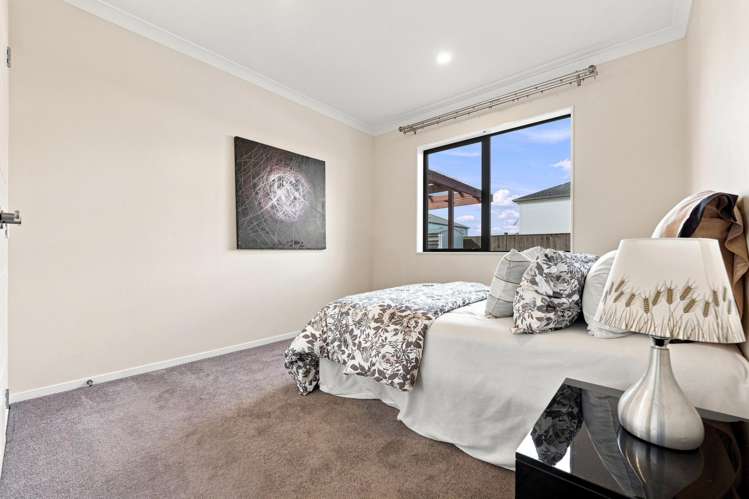 3 Golden Avenue Flat Bush_17