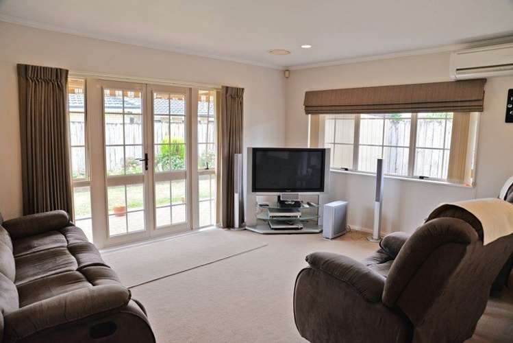 1 Flora Place Wattle Downs_6