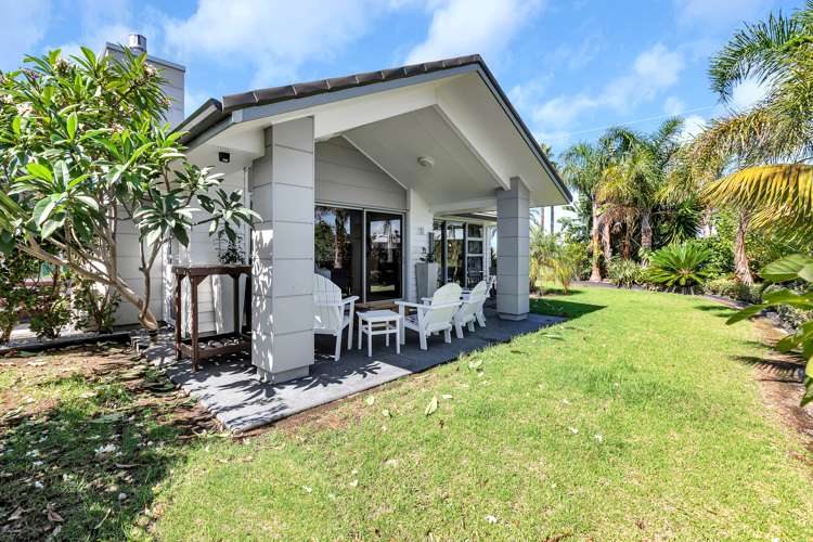 2 Paradise Point Place One Tree Point_25