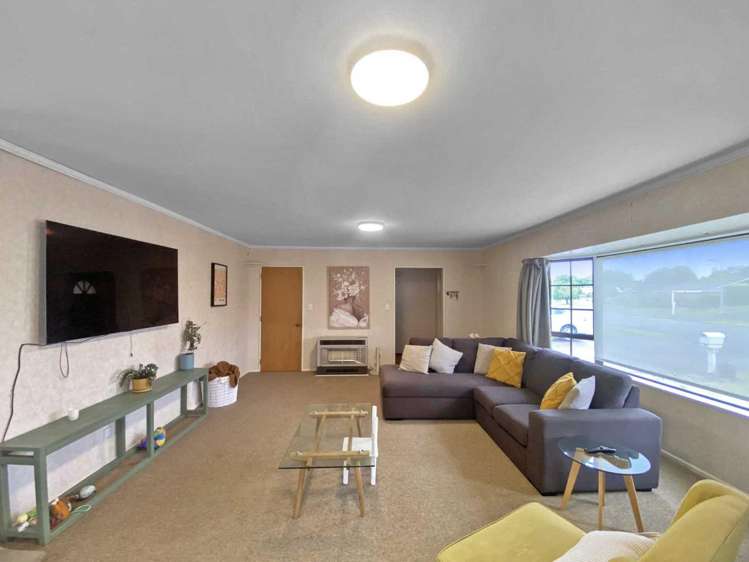 7 Norfolk Drive 1235_1