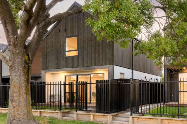 11 Malaga Crescent Harewood_1