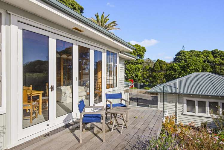 7 Tangahoe Street Paekakariki_11