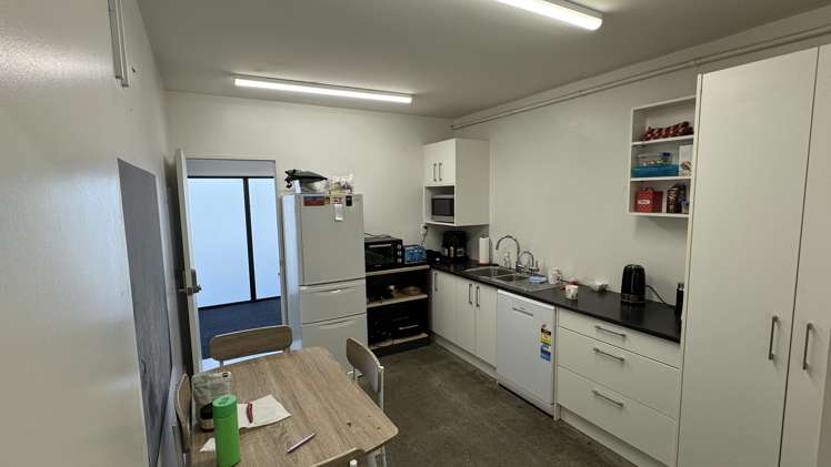 B2/16 Saturn Place Albany_10