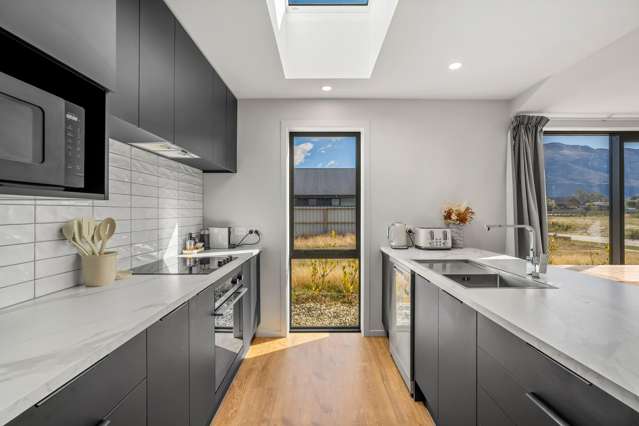 22 Riley Street Lake Hawea_4