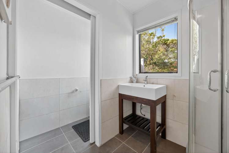 1 Skilling Place Farm Cove_14