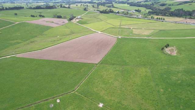 278ha Fully Self-Contained Dairy Unit Plus Run Off