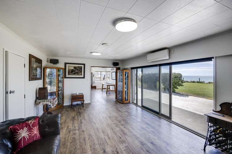 43 North Shore Road Whirinaki_3