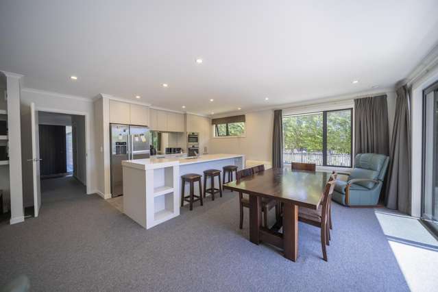 60 Lawson Burrows Crescent Te Anau_3