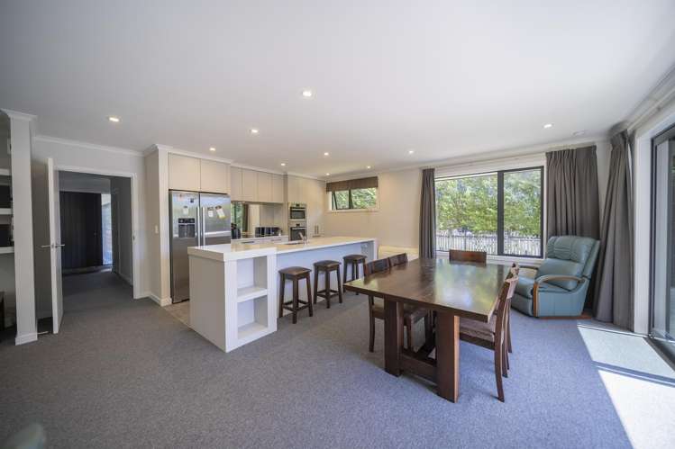 60 Lawson Burrows Crescent Te Anau_3