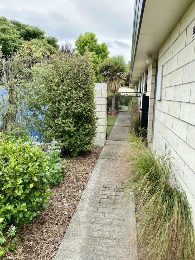 22 Pages Road Allenton_5