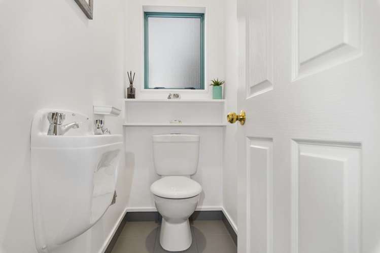 18 Robinson Terrace Rangatira Park_14