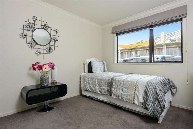 18 Waipuna Grove Welcome Bay_12