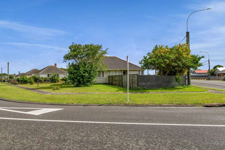 2 Laurent VC Street Hawera_10