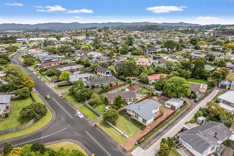 28 Eyre Street Henderson_15