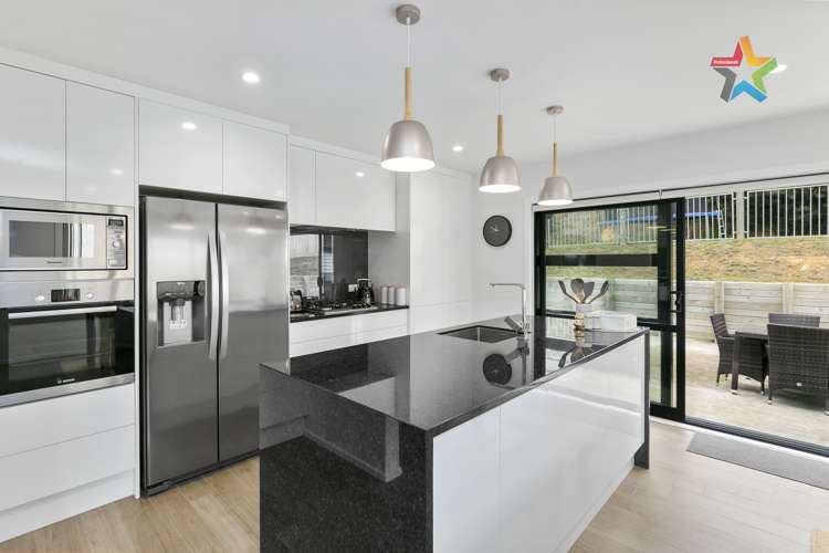 8 Frankie Stevens Place Riverstone Terraces_4